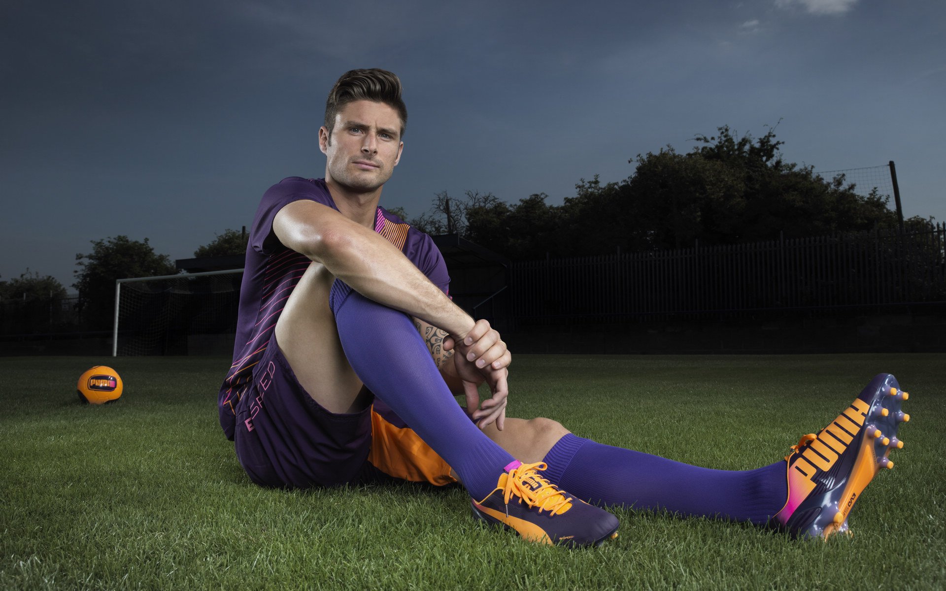 赛道与球场，F1年度争冠焦点战与掘金关键战突围深圳队的双重奏